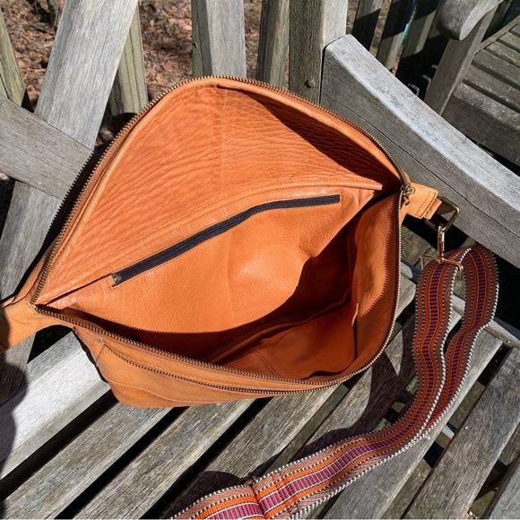 XL Vegas bumbag by muud Danish lifestyle brand designed for knitters. - Picture 5 of 7